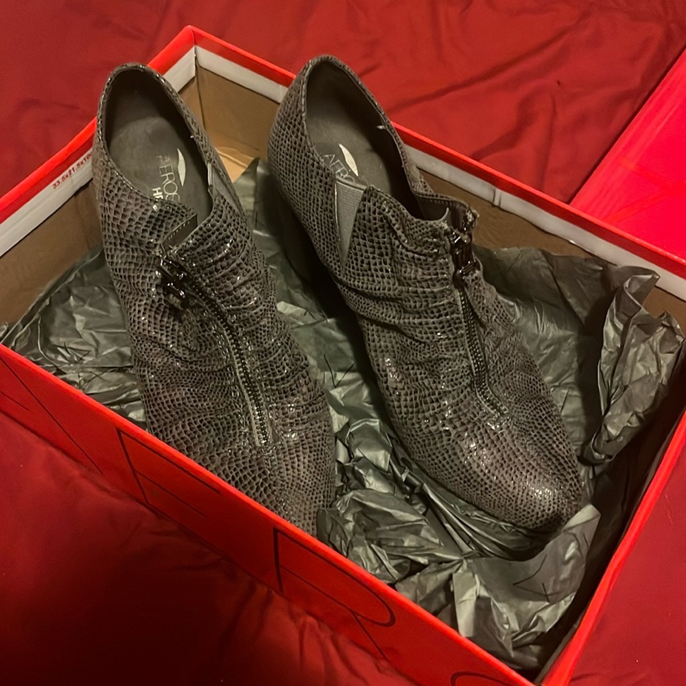 Aerosoles Fortunate Gray Snake Heels Rouched Booties